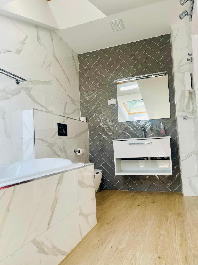 Penzion Rosel Nove Zamky Exterior photo