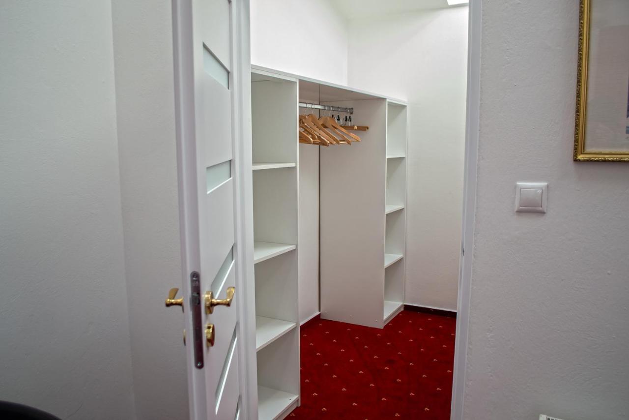 Penzion Rosel Nove Zamky Exterior photo